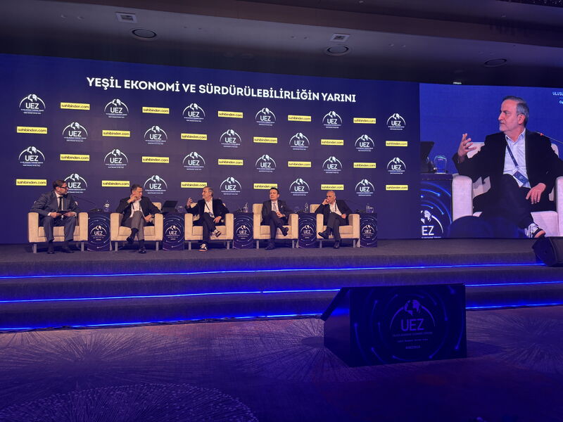 ULUSLARARASI EKONOMİ ZİRVESİ’NDE CEO’MUZ SERDAR MARANGOZ İLE SAHNEDEYDİK