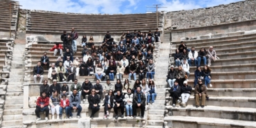 Üniversite öğrencilerine Bergama ve Ödemiş gezisi1