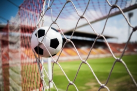 wsi-imageoptim-wsi-imageoptim-0-soccer-into-goal-success-concept-min-scaled-1