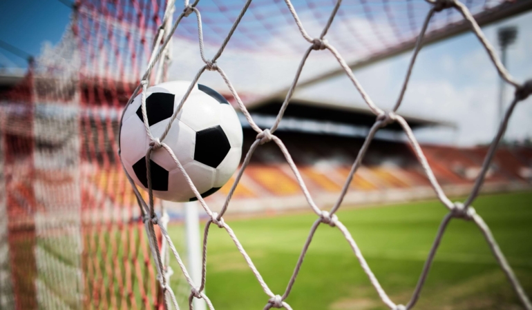wsi-imageoptim-wsi-imageoptim-0-soccer-into-goal-success-concept-min-scaled-1
