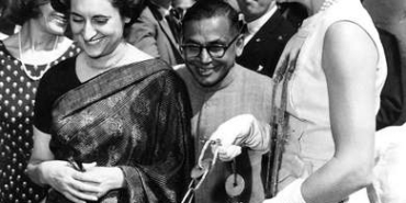 Jacqueline-Kennedy-Indira-Gandhi-New-Delhi-India-March-1962